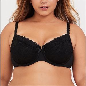 NWOT unlined Demi Bra